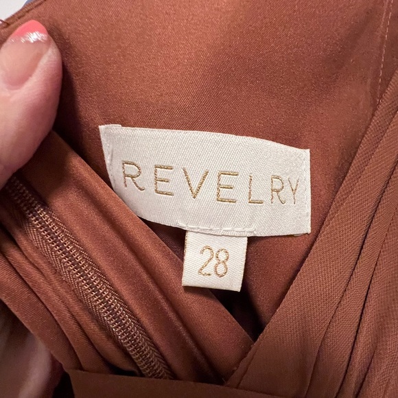 Gown cinnamon color. Womens 28 - Picture 2 of 5